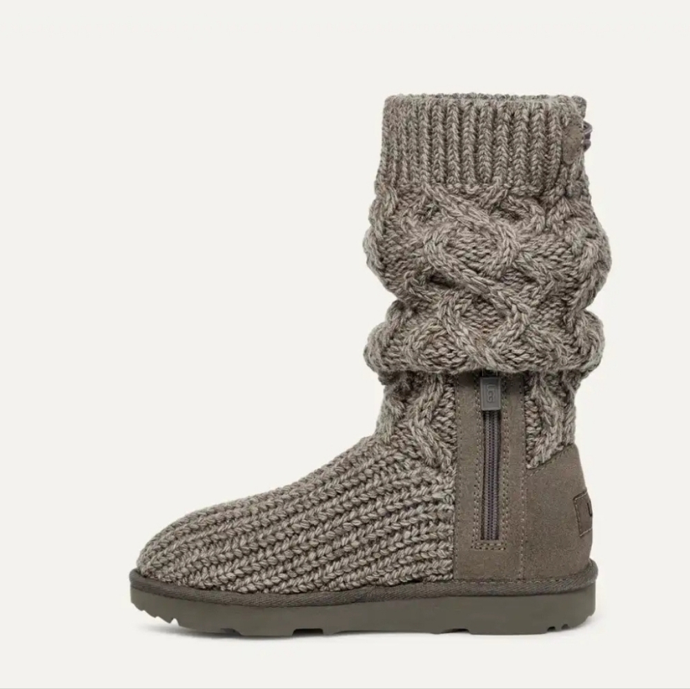 UGG Toddler Classic Cardi Cabled Knit. NWT